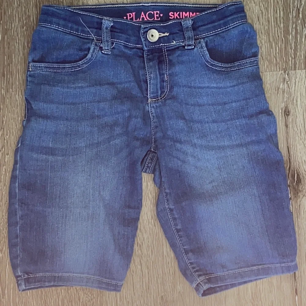 Children place shorts - Picture 1 of 2